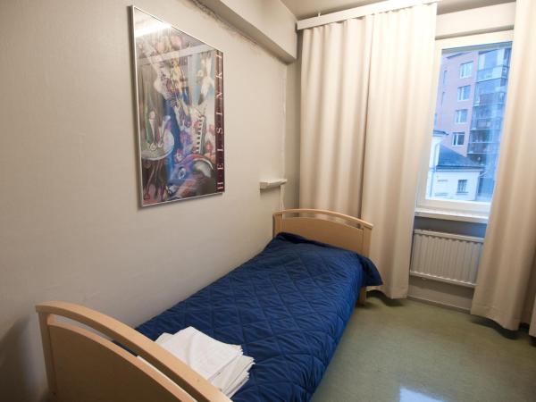Eurohostel : photo 3 de la chambre chambre simple Économique avec salle de bains commune