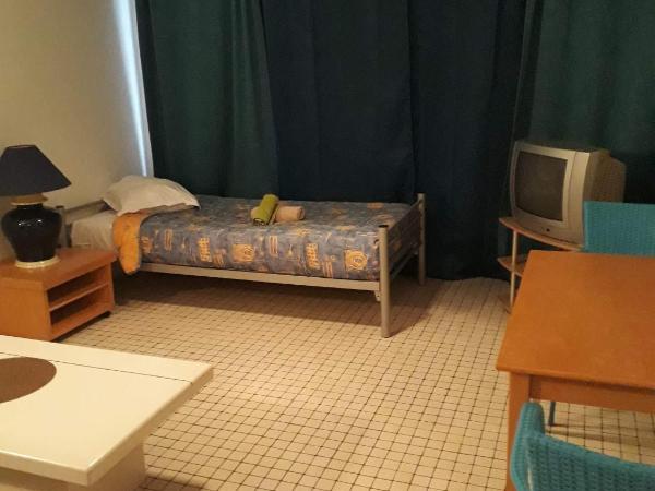 Charleroi Apartotel Des Jardins De La Fontaine Qui Bout : photo 3 de la chambre studio (1 adulte) 