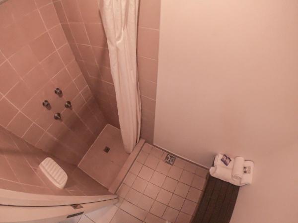 Folk Suites : photo 3 de la chambre petite chambre double