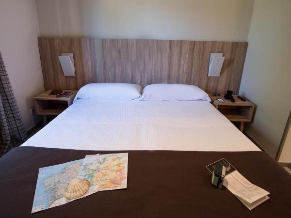 Albergue Monte Do Gozo : photo 7 de la chambre chambre double