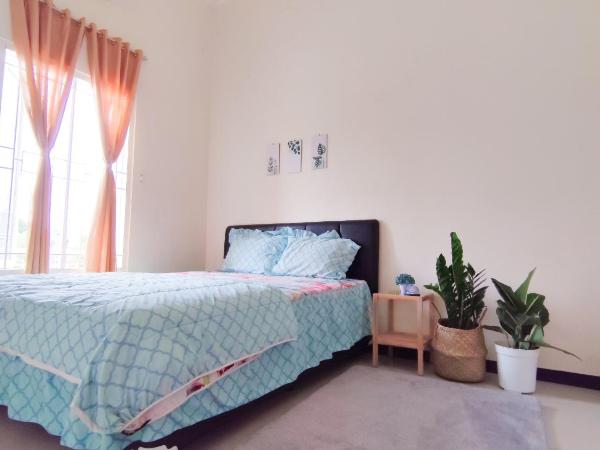 Surabaya Homey near ITS : photo 3 de la chambre chambre lit queen-size deluxe