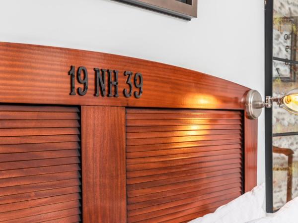 National Hotel, An Adult Only Oceanfront Resort : photo 7 de la chambre chambre lit king-size - vue sur ville