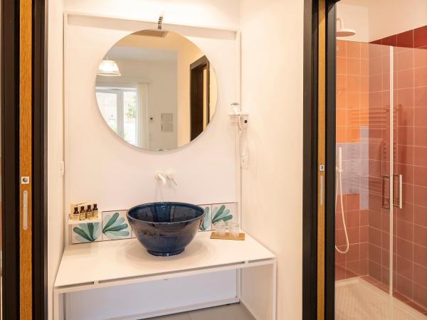 Apollon Club & Thermal Spa : photo 5 de la chambre chambre triple prestige avec terrasse et vue sur jardin