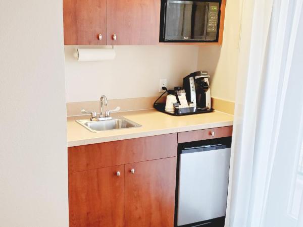 Holiday Inn Express Hotel & Suites Portland-Northwest Downtown, an IHG Hotel : photo 4 de la chambre suite 1 chambre - non-fumeurs