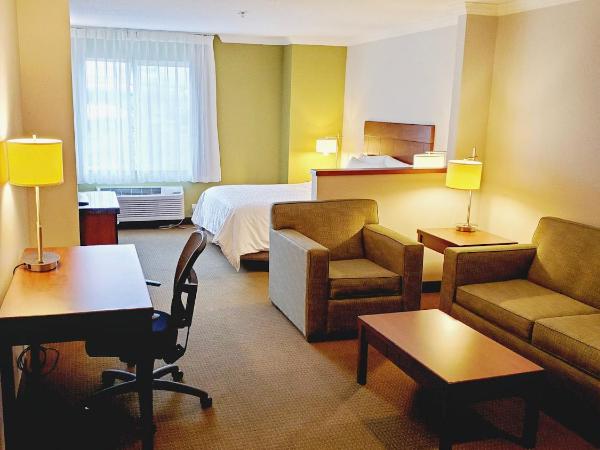 Holiday Inn Express Hotel & Suites Portland-Northwest Downtown, an IHG Hotel : photo 5 de la chambre chambre lit king-size exécutive avec baignoire accessible aux personnes à mobilité réduite - non-fumeurs