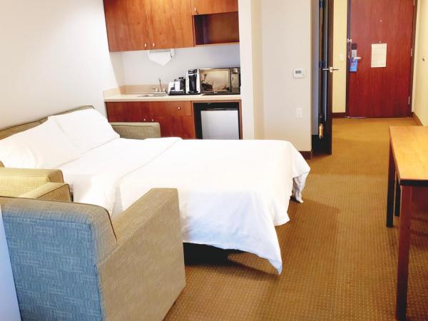 Holiday Inn Express Hotel & Suites Portland-Northwest Downtown, an IHG Hotel : photo 8 de la chambre chambre lit king-size exécutive avec baignoire accessible aux personnes à mobilité réduite - non-fumeurs