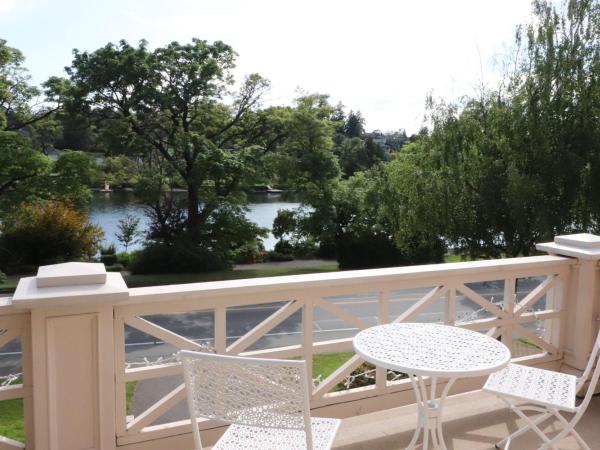 Lipton Place by Elegant Waterfront : photo 9 de la chambre chambre double deluxe avec balcon