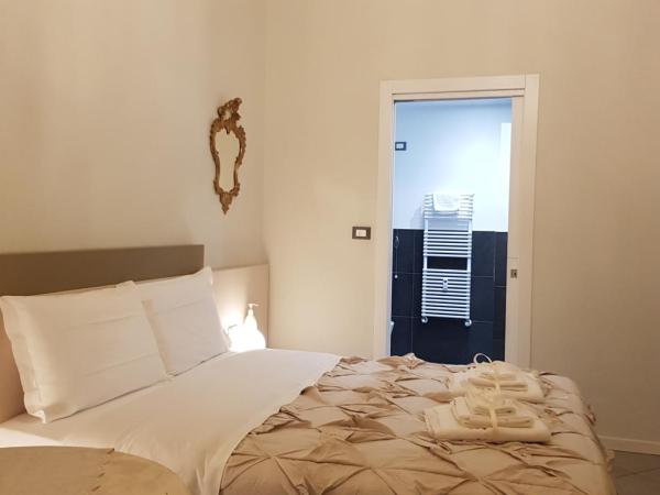 Il Sogno Torino Guesthouse : photo 8 de la chambre chambre triple avec salle de bains privative