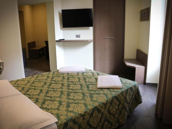 Hotel La Madonnina : photo 8 de la chambre suite