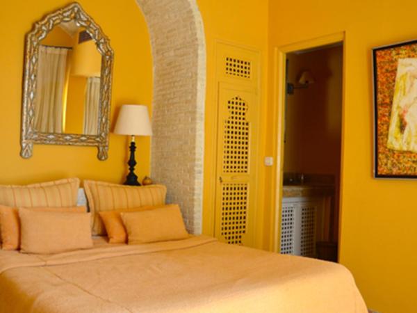 Dar Tozeur : photo 1 de la chambre suite lit king-size - vue sur piscine