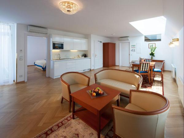 Hotel Ambassador : photo 4 de la chambre appartement