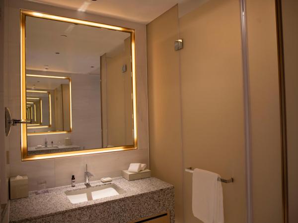 Hyatt Regency Ningbo Hangzhou Bay : photo 8 de la chambre chambre lit king-size - accès au club