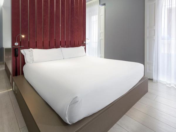 B&B HOTEL Madrid Centro Fuencarral 52 : photo 6 de la chambre chambre double premium