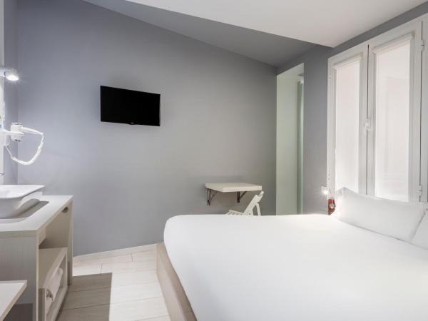 B&B HOTEL Madrid Centro Fuencarral 52 : photo 2 de la chambre chambre double
