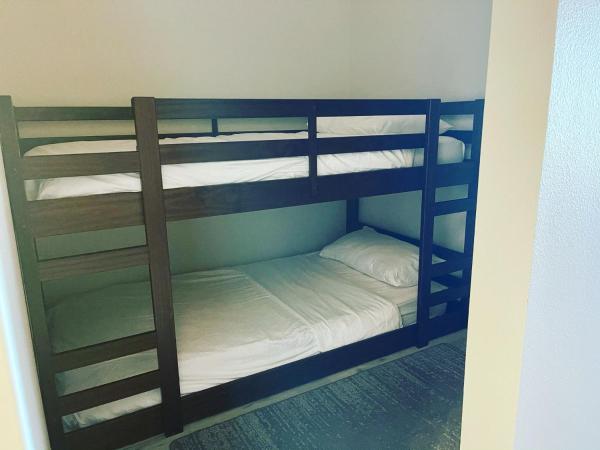 Wyndham Garden Orlando Universal / I Drive : photo 4 de la chambre chambre lit king-size familiale avec lits superposés (sans frais de service)