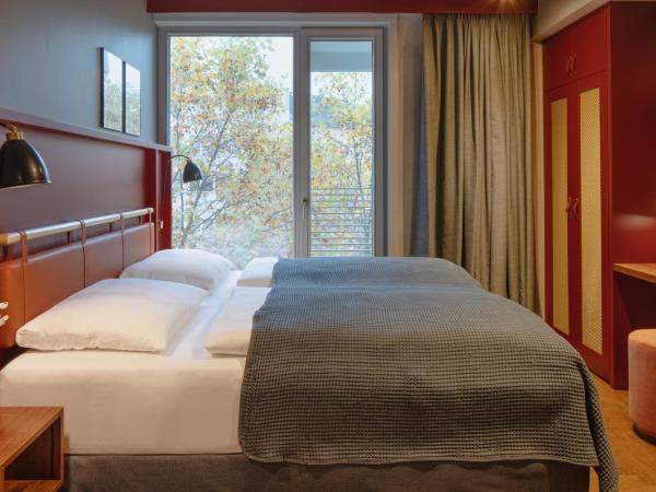 Downtown Apartments Mitte-Wedding : photo 6 de la chambre appartement 2 chambres rouge