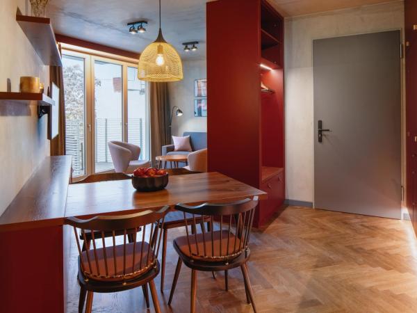 Downtown Apartments Mitte-Wedding : photo 9 de la chambre appartement 2 chambres rouge