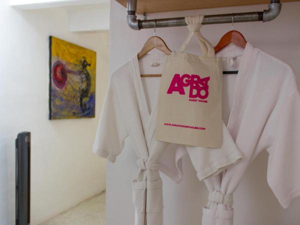 Agrado Guest House : photo 8 de la chambre grande chambre double