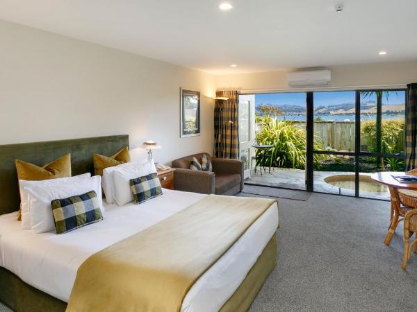 Baycrest Thermal Lodge : photo 1 de la chambre suite avec jacuzzi