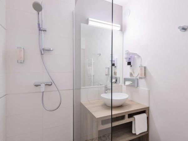 Hotel Le Circuit Le Mans : photo 7 de la chambre chambre double supérieure