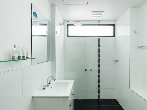 Comfort Hotel East Melbourne : photo 10 de la chambre suite lit king-size exécutive - non-fumeurs