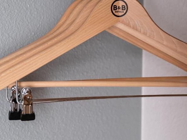 B&B HOTEL Saint Jean de Luz : photo 7 de la chambre chambre double