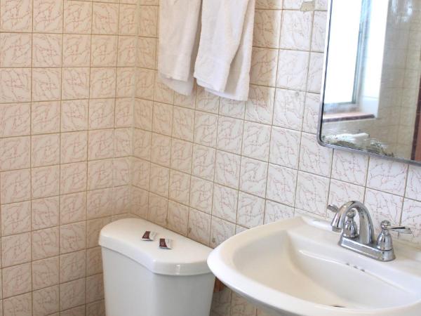 Economy Inn : photo 6 de la chambre chambre lit queen-size 