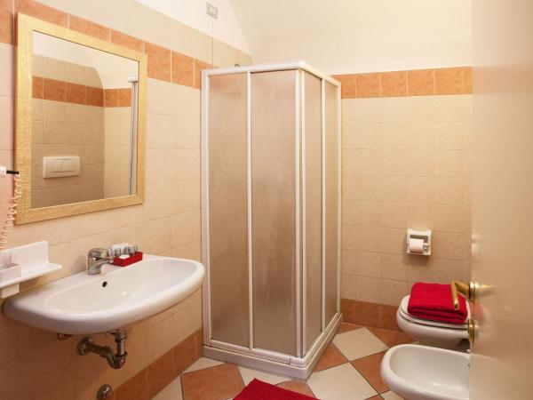 Hotel Antica Fonte : photo 3 de la chambre chambre triple