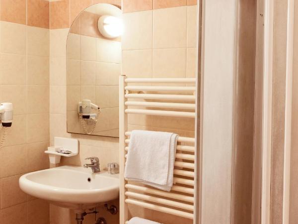 Hotel Antica Fonte : photo 3 de la chambre chambre lits jumeaux