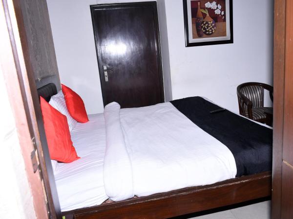 Hotel Flora Inn : photo 3 de la chambre chambre deluxe (1 adulte + 2 enfants)