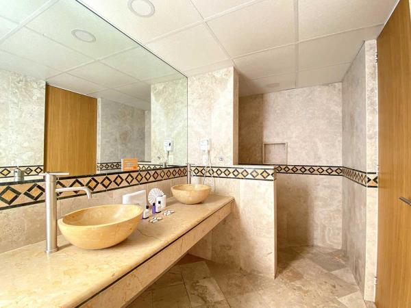 Hotel Lord : photo 1 de la chambre chambre double avec 2 lits doubles