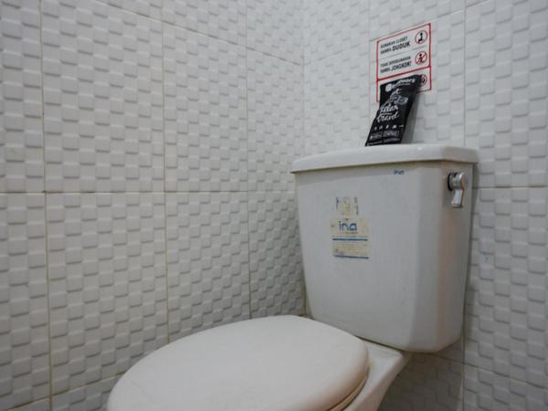 RedDoorz @ Hotel Citra Indah : photo 8 de la chambre chambre lits jumeaux standard