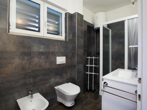 La Casa Ingrid - Couple's Paradise : photo 10 de la chambre appartement - rez-de-chaussée