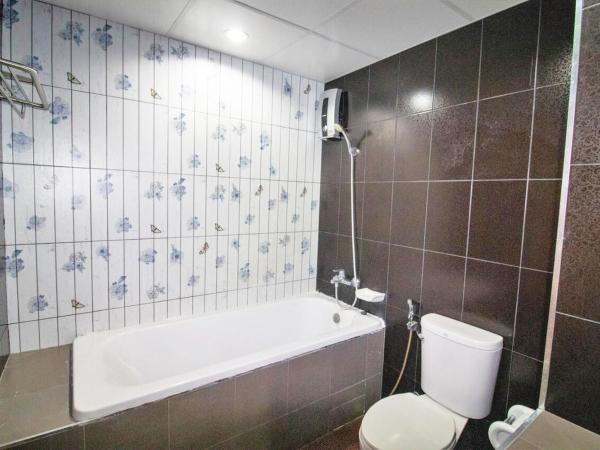 Eden Garden Resort : photo 1 de la chambre chambre double supérieure avec baignoire