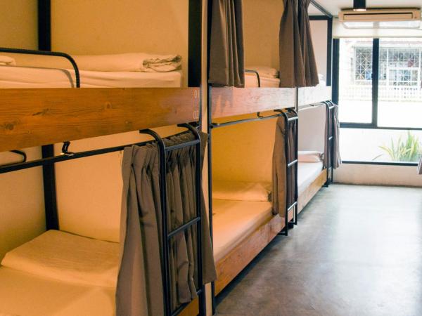 HOLY SHEET Hostel : photo 3 de la chambre lit dans dortoir mixte de 10 lits