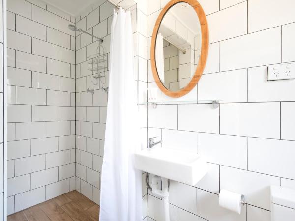 Manly Waves Studios & Apartments : photo 5 de la chambre suite familiale deluxe