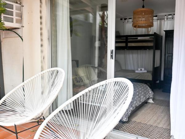 Manly Waves Studios & Apartments : photo 3 de la chambre chambre familiale avec terrasse