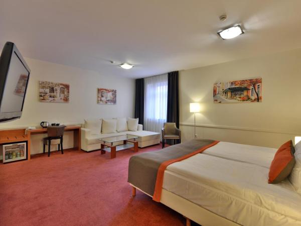 Hotel City Inn : photo 7 de la chambre appartement supérieur