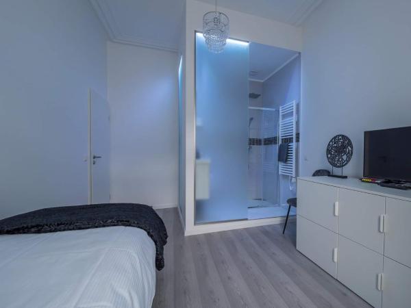 EXECUTIVE SINGLE ROOM WITH EN-SUITE in GUEST HOUSE CITY CENTRE : photo 2 de la chambre chambre simple deluxe