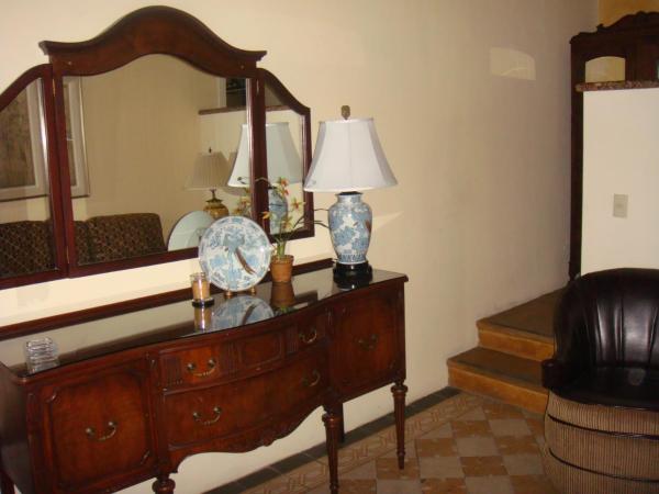 La Perla Hotel Boutique B&B : photo 5 de la chambre suite avec balcon