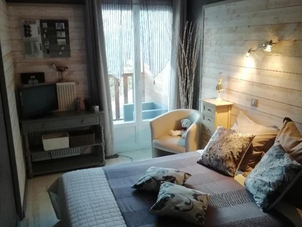 Hotel & Restaurant Le Chalvet : photo 10 de la chambre chambre double confort