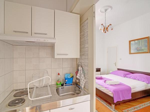 Rooms&Studios Rina : photo 4 de la chambre studio avec patio