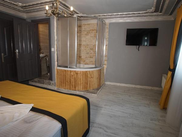 TAKSIM MAYA HOTEL : photo 10 de la chambre chambre quadruple avec baignoire
