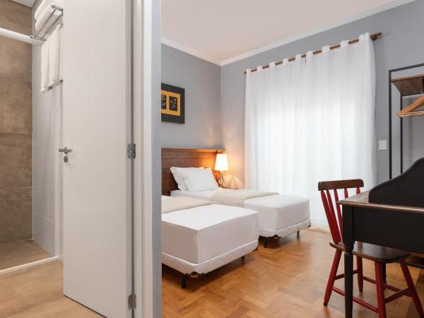 Hotel Pousada Pacaembu : photo 3 de la chambre suite lit queen-size