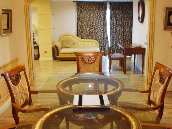 Four Seasons Place Pattaya : photo 10 de la chambre grande suite