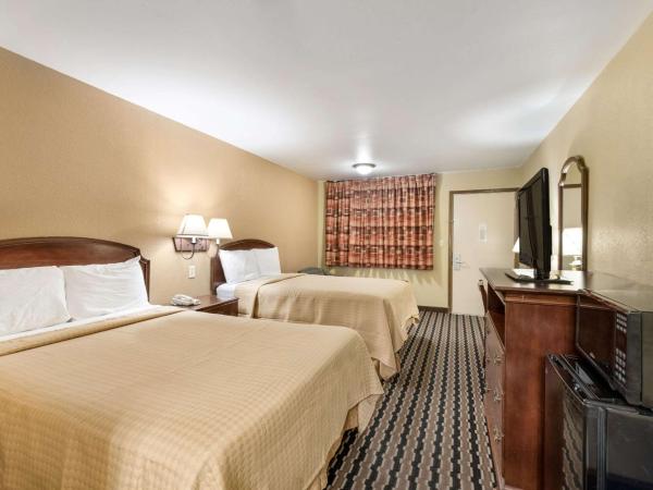 Rodeway Inn : photo 1 de la chambre chambre double standard avec 2 lits doubles - fumeurs