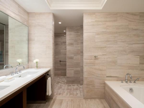 Four Seasons Resort Orlando at Walt Disney World Resort : photo 2 de la chambre golden oak view king - disability accessible - construction view