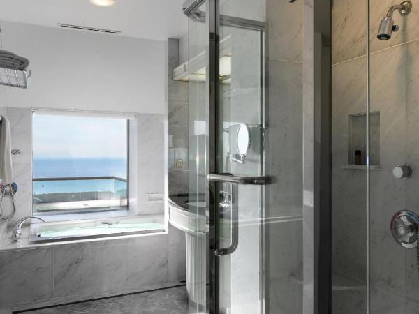 Hotel New Otani Makuhari : photo 3 de la chambre suite junior avec lits jumeaux - non-fumeurs