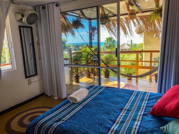 Shaka House : photo 7 de la chambre chambre double avec balcon - vue sur mer