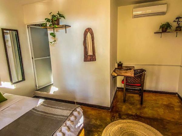 Shaka House : photo 6 de la chambre chambre double avec balcon